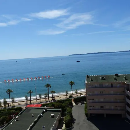 Apartment Studio Vue Mer Avec Climatisation Au Lavandou - Fr-1-308-50 Le Lavandou