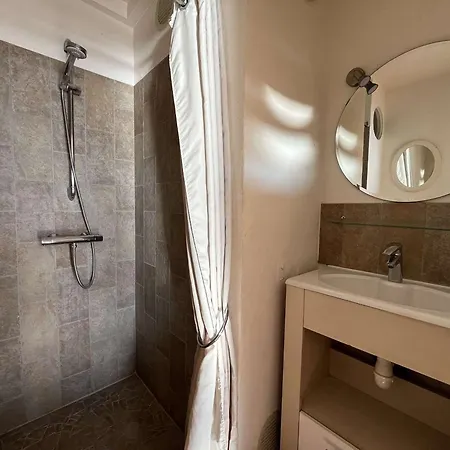 Studio Vue Mer avec Climatisation au Lavandou - FR-1-308-50